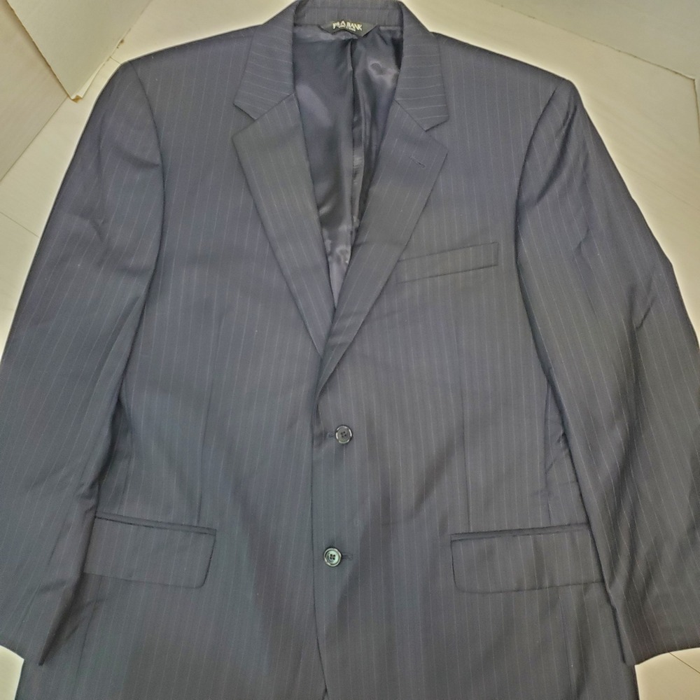 Jos A Bank Signature Collection Mens 44R Navy Blue Pinstripe 100% Wool Blazer